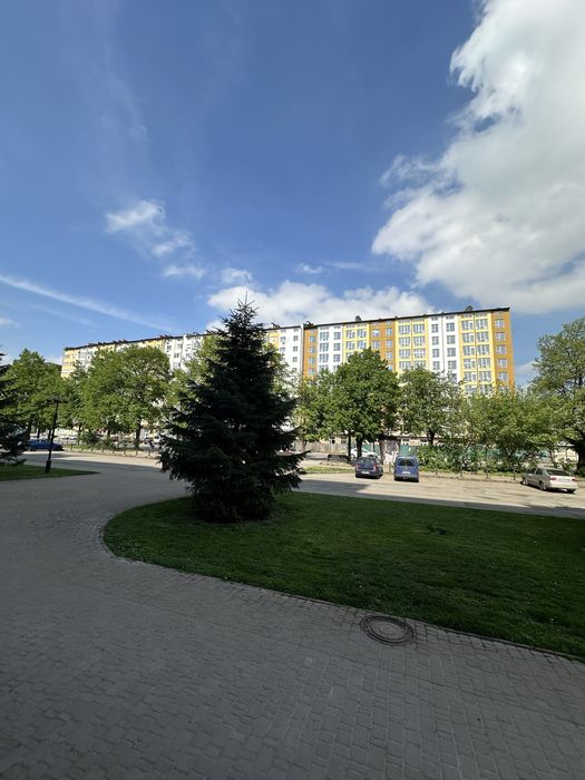 Продам 2-х кім Галицька 92