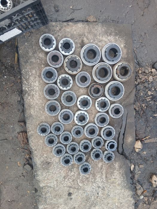 Циліндер поворотний комбайна нива.