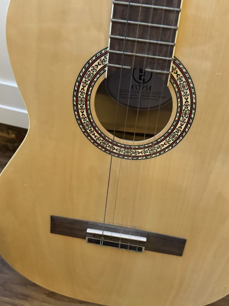Gitara akustyczna
