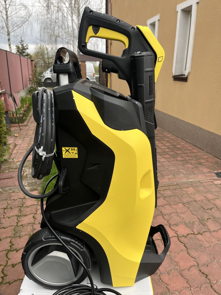 Универсальная мойка KARCHER K7 Full Control Plus 1.317-030.0