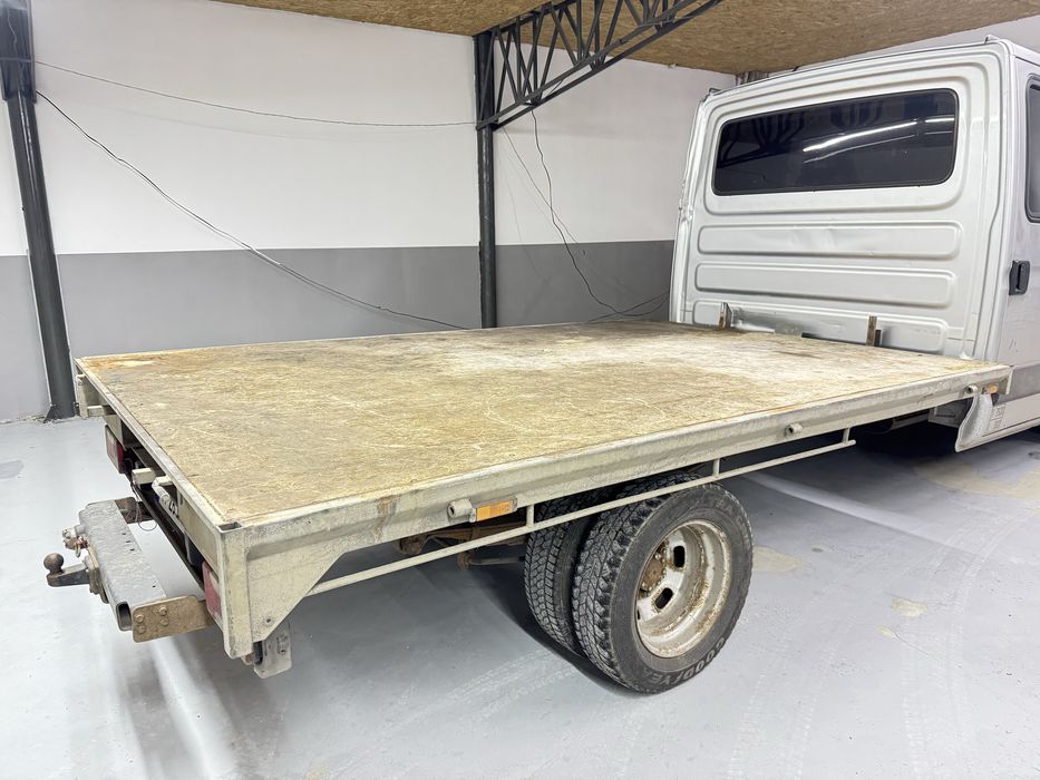 Вантажна платформа