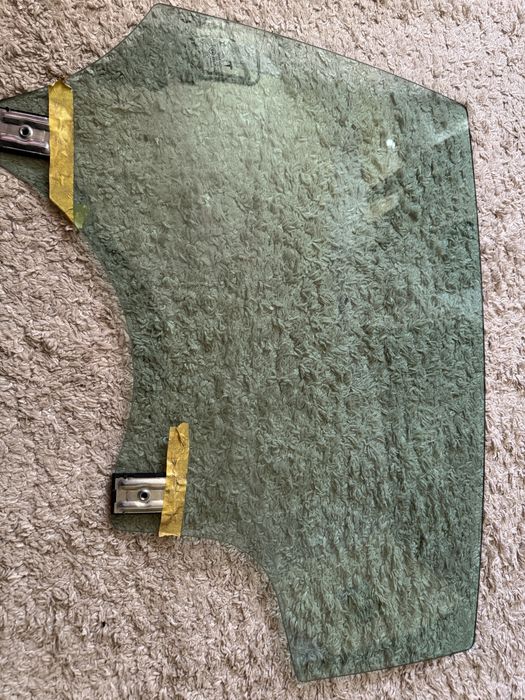 Tesla Model 3 2022 , скло , проводка