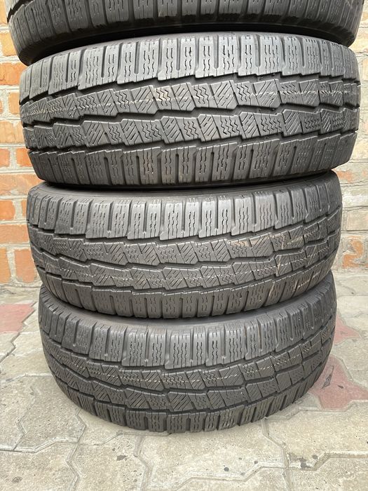 Резина Зима б/у Michelin 215/60R17C