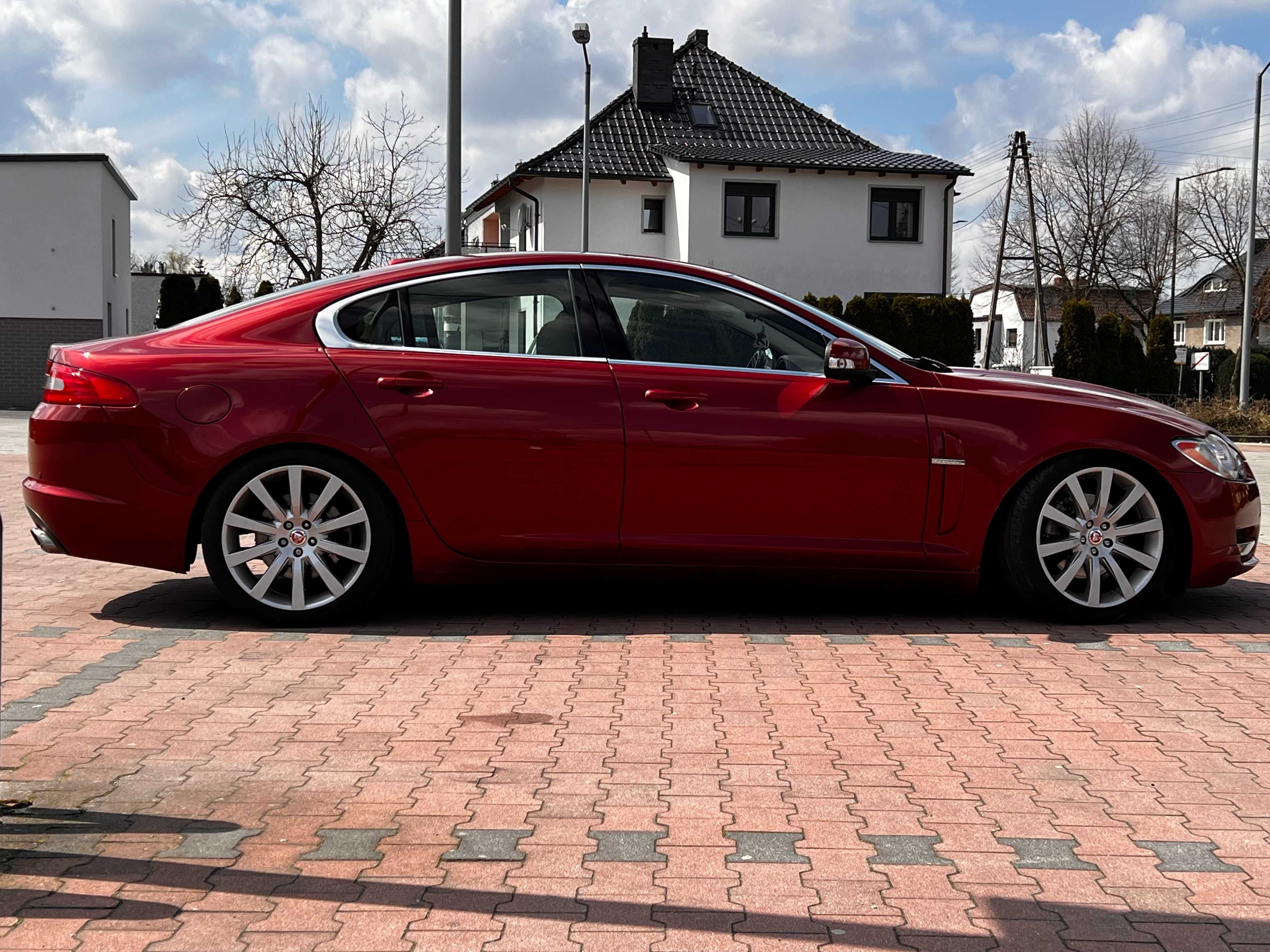 JAGUAR XF 2.7 V6 D Luxury