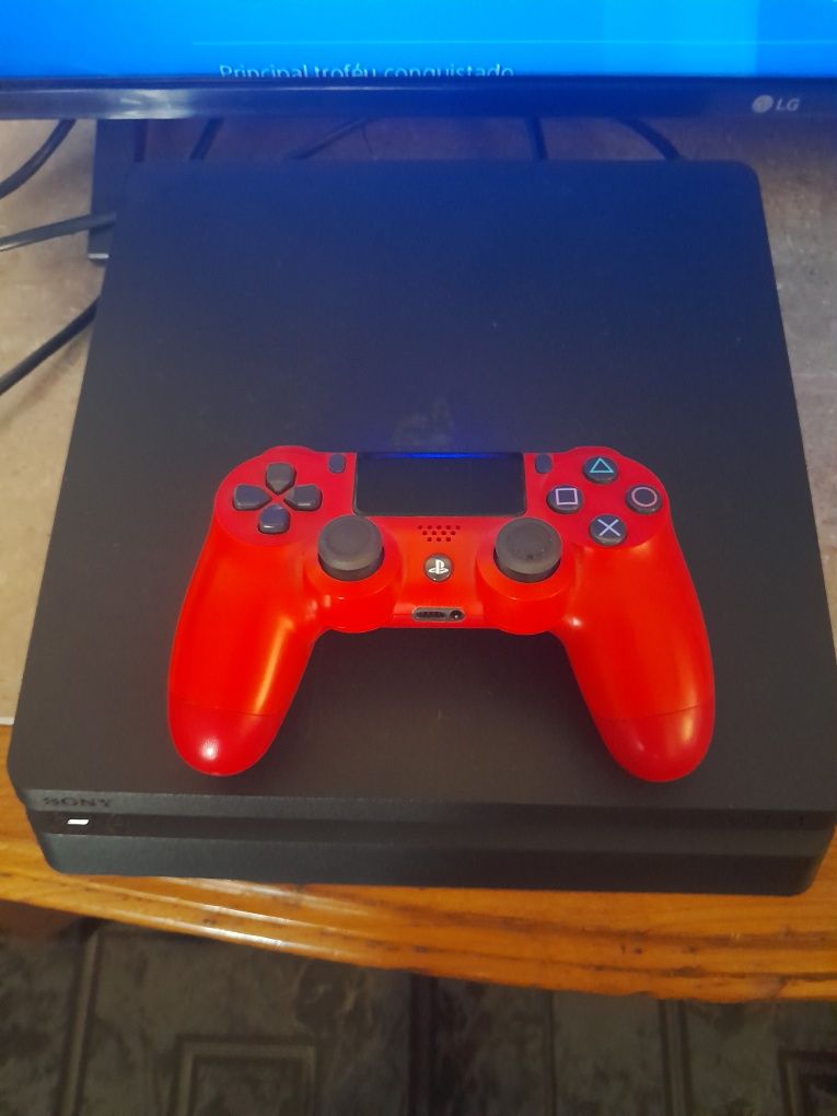 Play Station 4 1TB + 1 Comando Original Vermelho