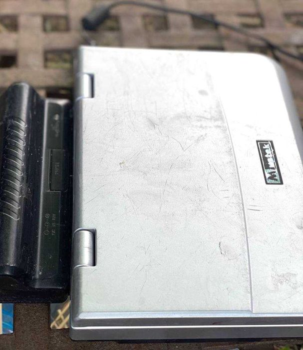 DVD проигрыватель маленький с экраном