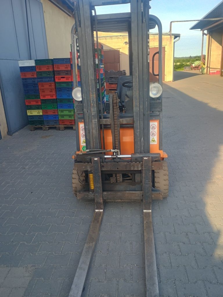 Wózek widłowy Still r50-15