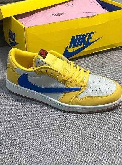 Travis Scott x air Jordan 1 low og wnms canary EU 42