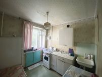 Продам 2к. на Робочій, цегляний будинок.  NS