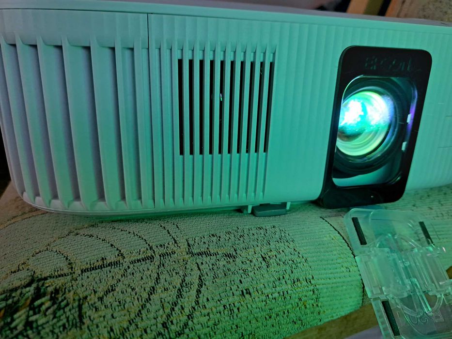 Projektor EPSON EH-TW6250 4K UHD (3840 x 2160), 2800 ANSI lumen, Wi-Fi