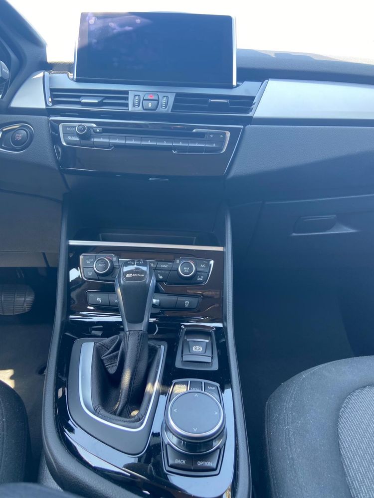 BMW 225Xe de 2018 com apenas 68.000 km