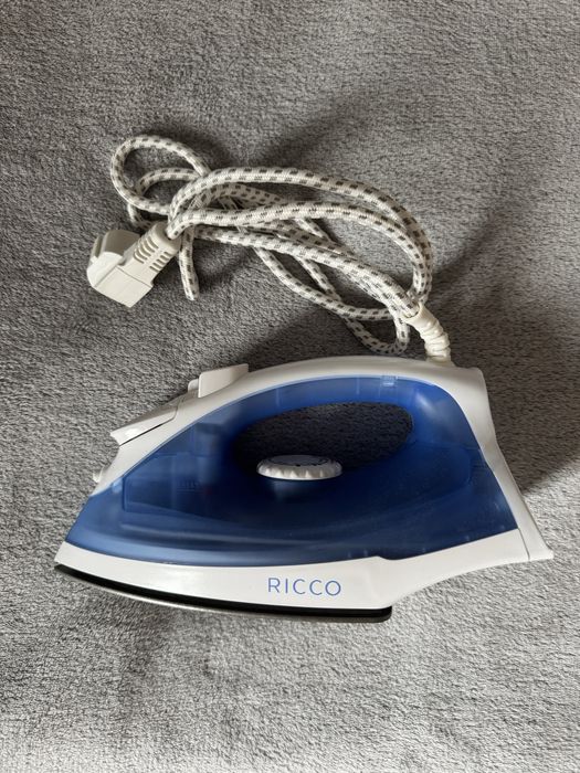 Żelazko parowe Ricco SW-106A|1200 W