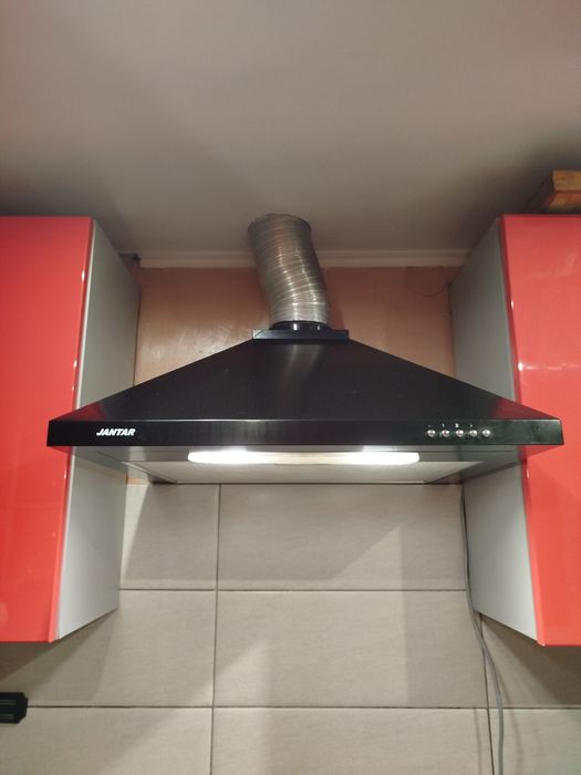 Продам кухонную вытяжку