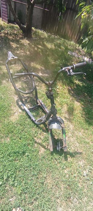 Рама з скутера дефиант