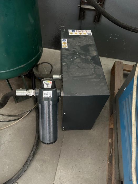 Secador de ar com deposito