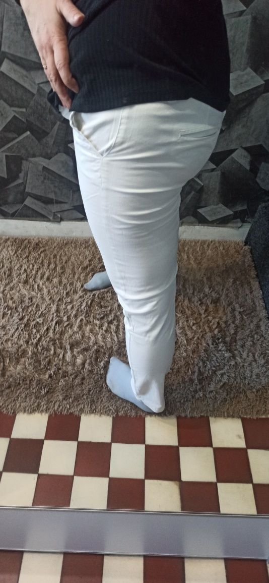 Białe spodnie chinos r. 42