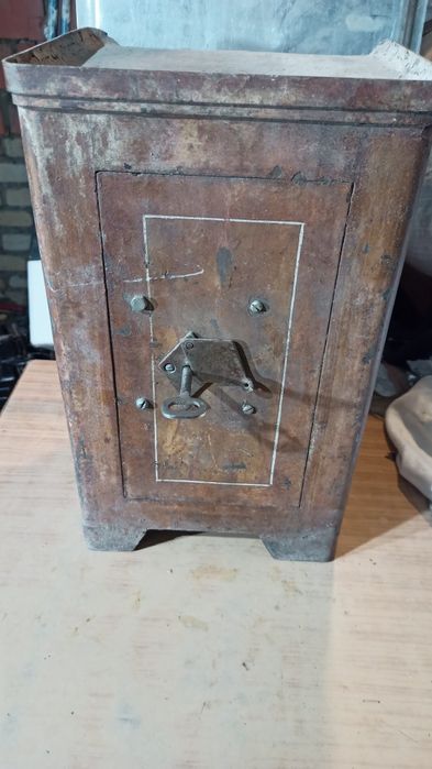 Сейф производства СССР