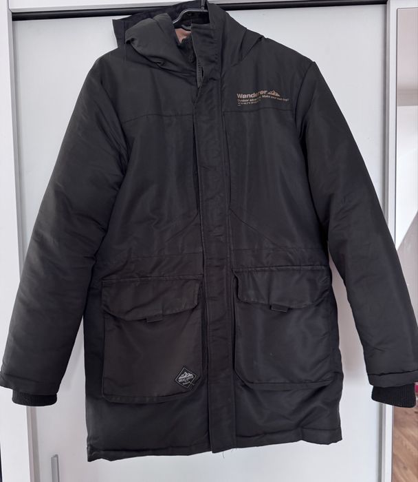 chłopięca kurtka zimowa z kapturem czarna r. 158 reserved