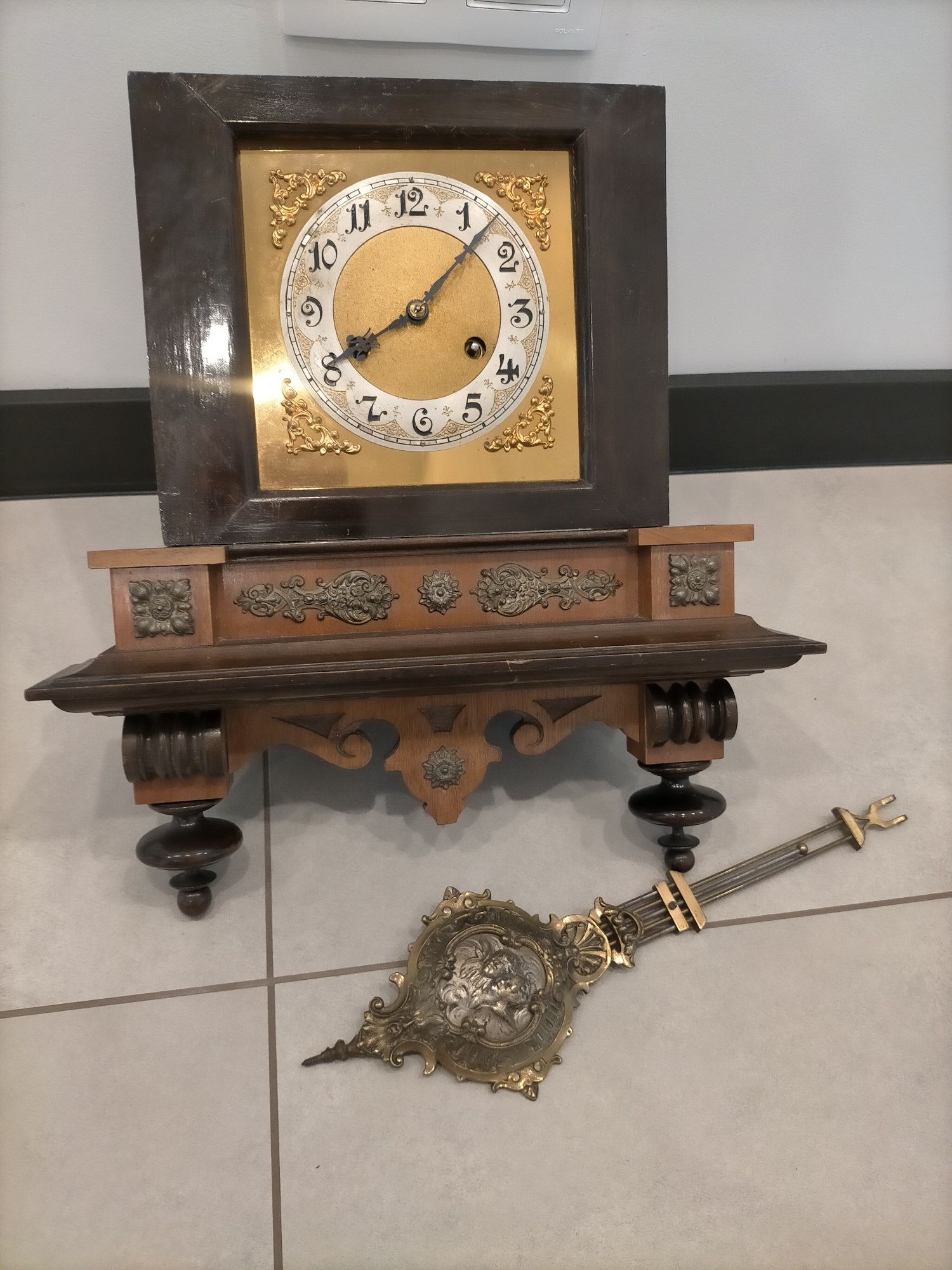 Junghans Ślązak w mosiadzach nietypowa skrzynia