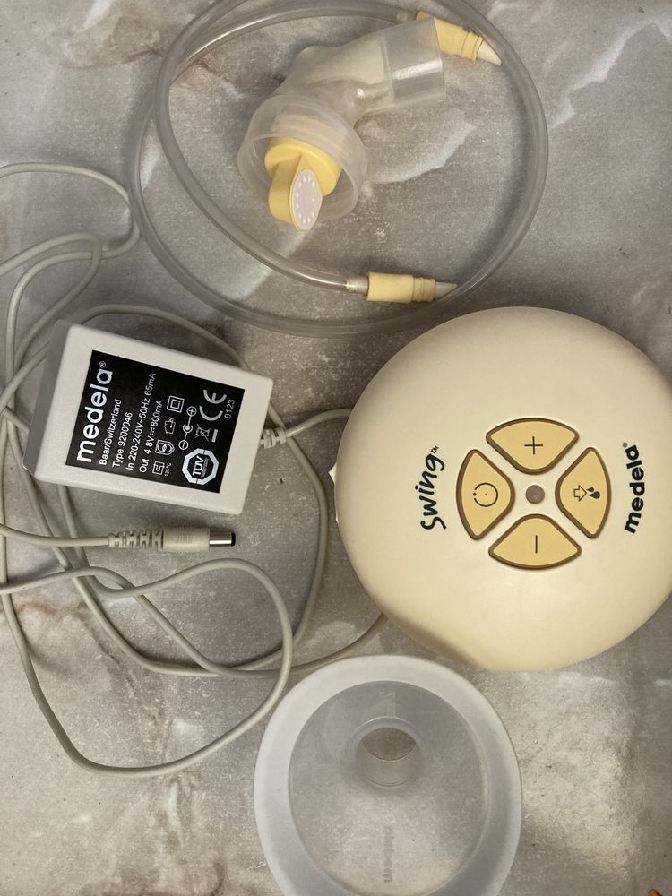 Молоковідсмоктувач Medela Swing