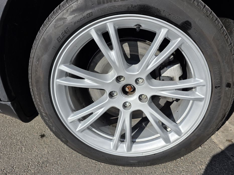 колеса в зборі Tesla Model Y 2024 MEXICO 
pirelli scorpion ms Mexico