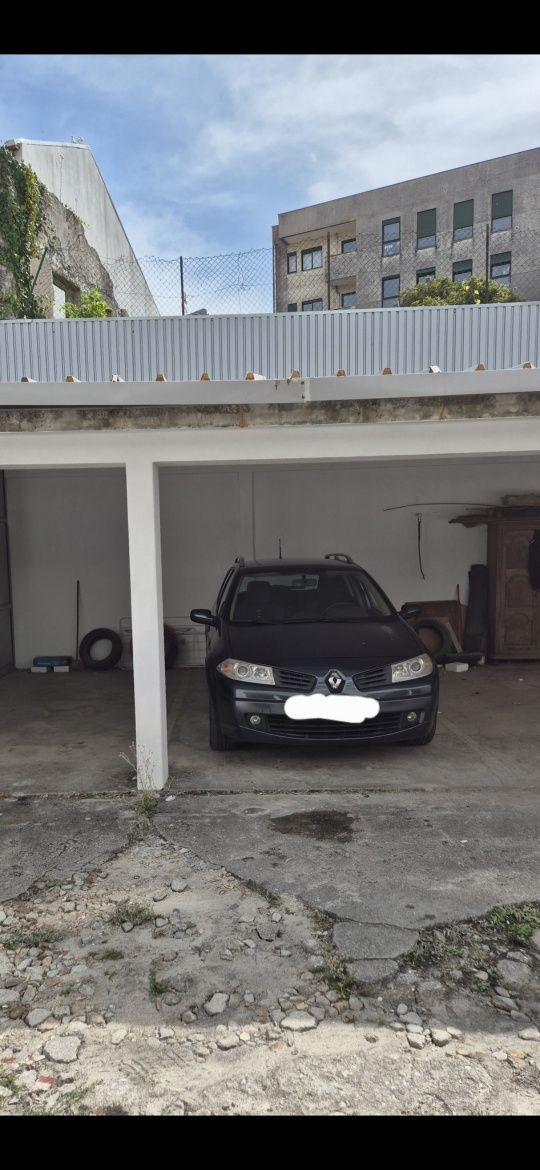 Alugo lugar de garagem centro do Porto-Trindade