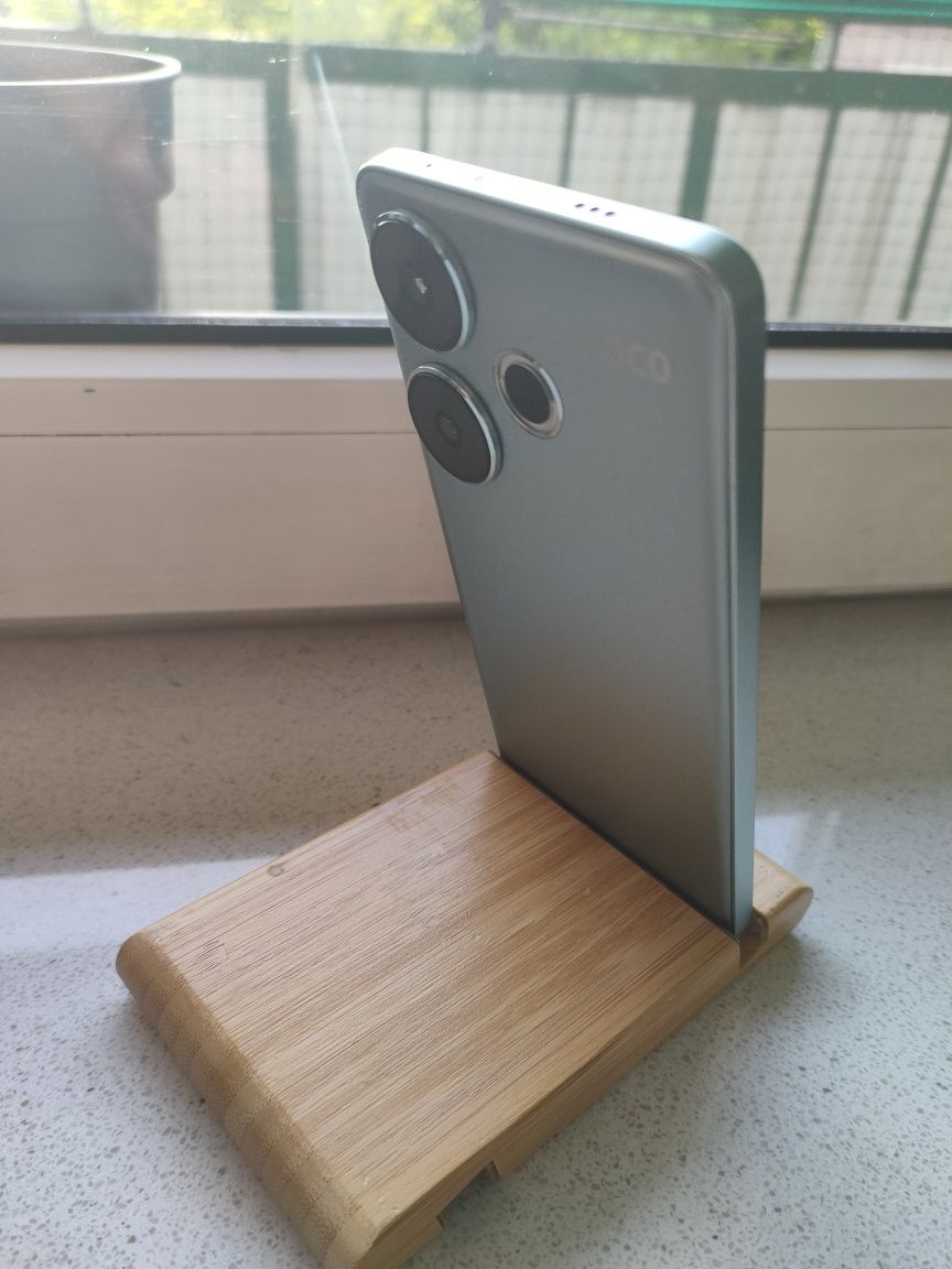 Poco F6 12/512 GB, gwarancja do października 2026