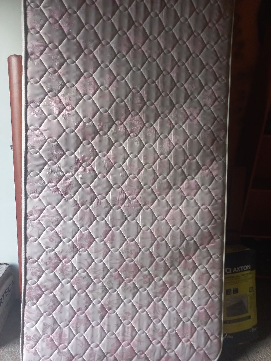 Cama de solteiro