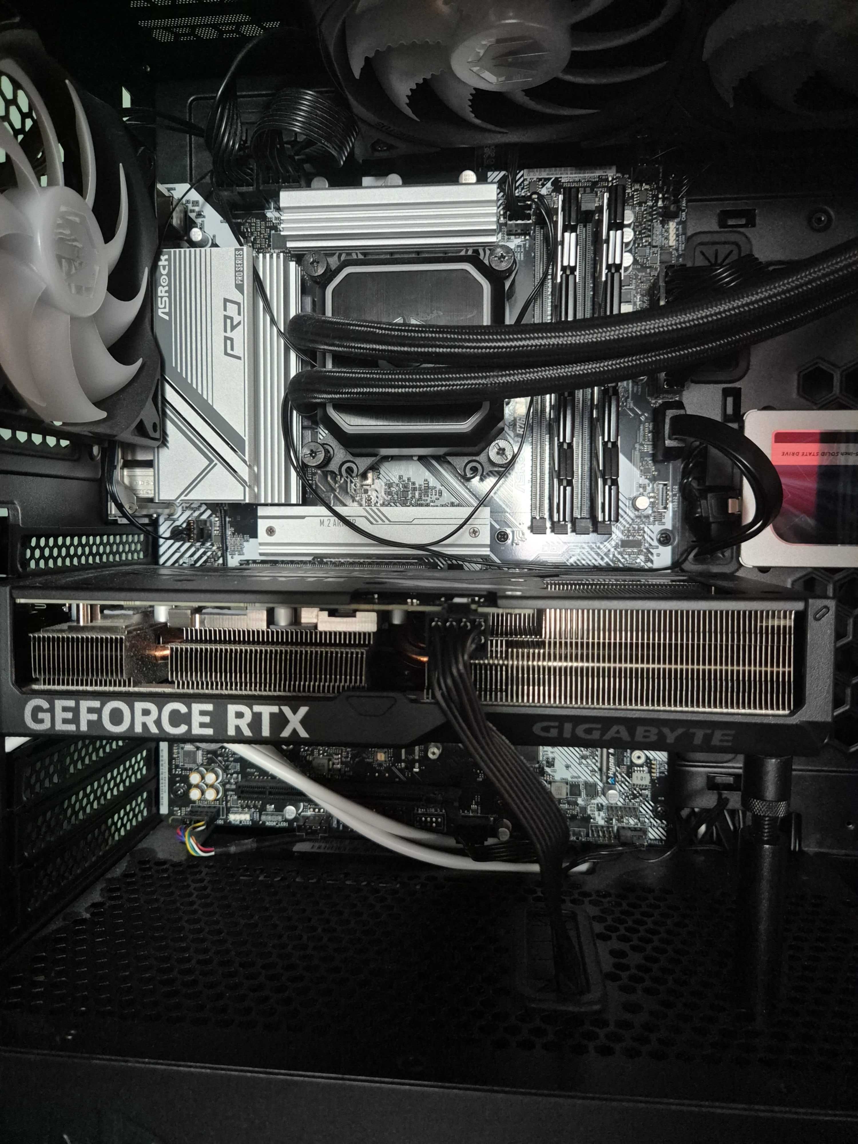 Gigabyte GeForce RTX 4070 WINDFORCE OC 12GB GDDR6X