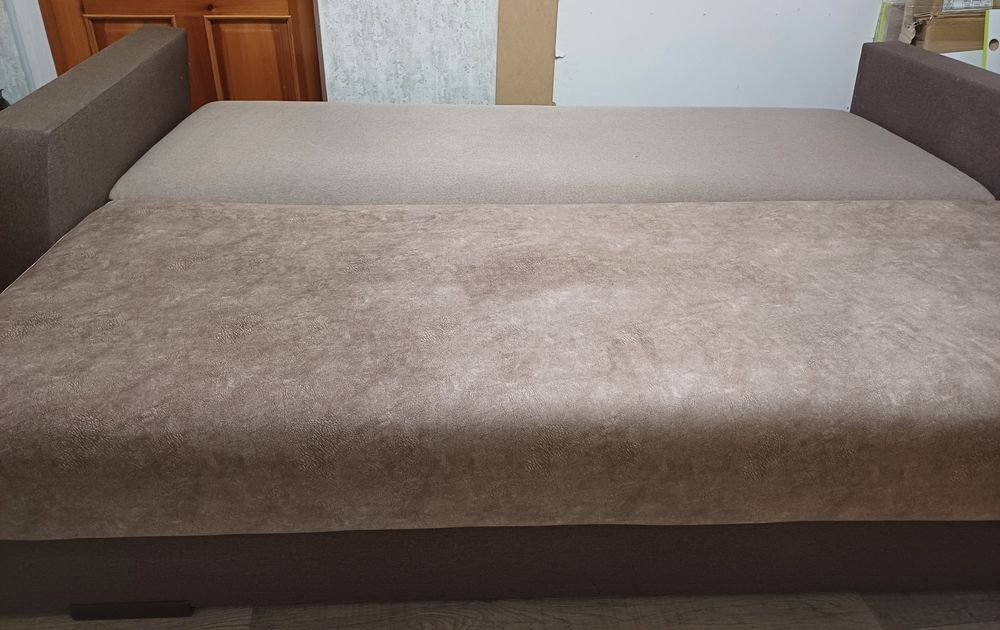 Продам диван еврокнижку.