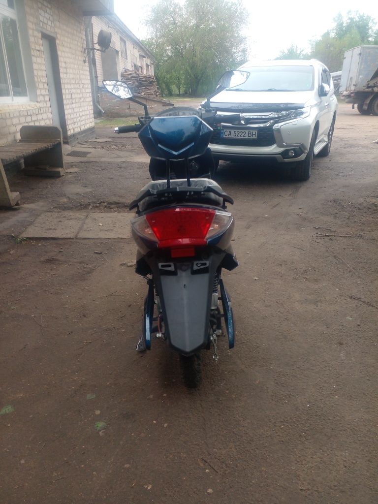 Продам електроскутер Forte