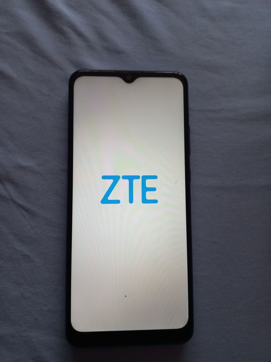 Продам ZTE Blade A51 2/32GB