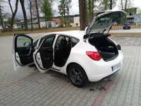 Opel Astra Opel Astra 1.4T benzyna 140KM 128 000km / 2x koła + ALUSY
