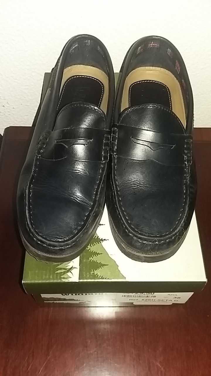 Sapatos wildland azul escuro 38
38