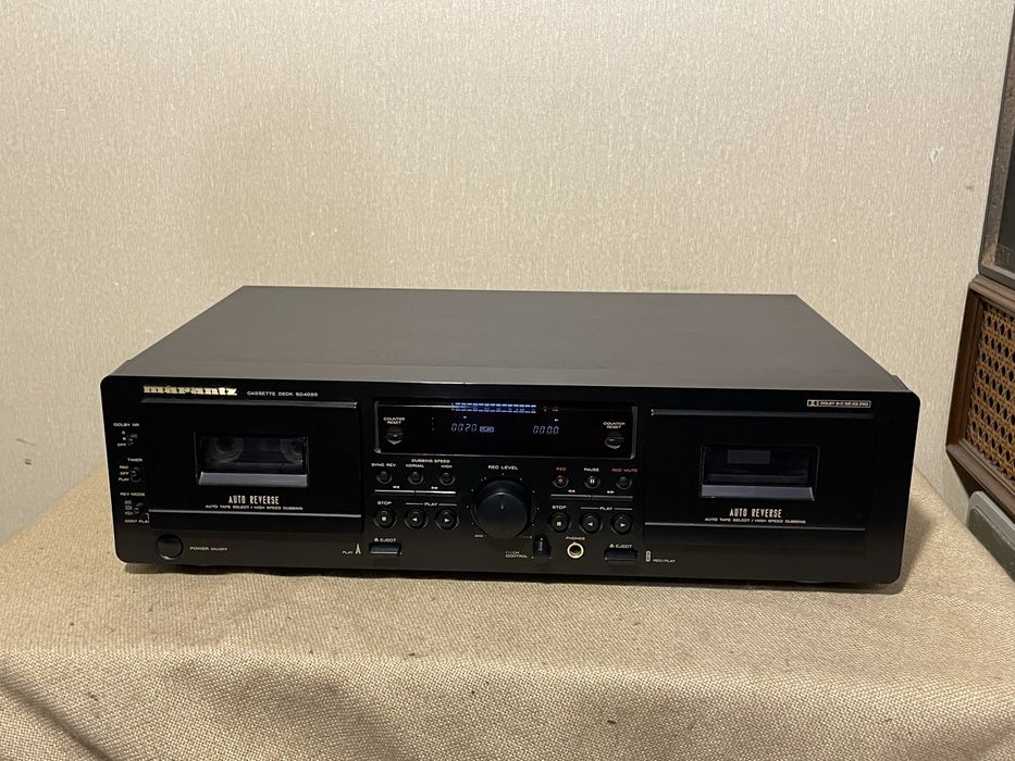 Красивая 2-х кассетная дека с автореверсом MARANTZ SD-4050