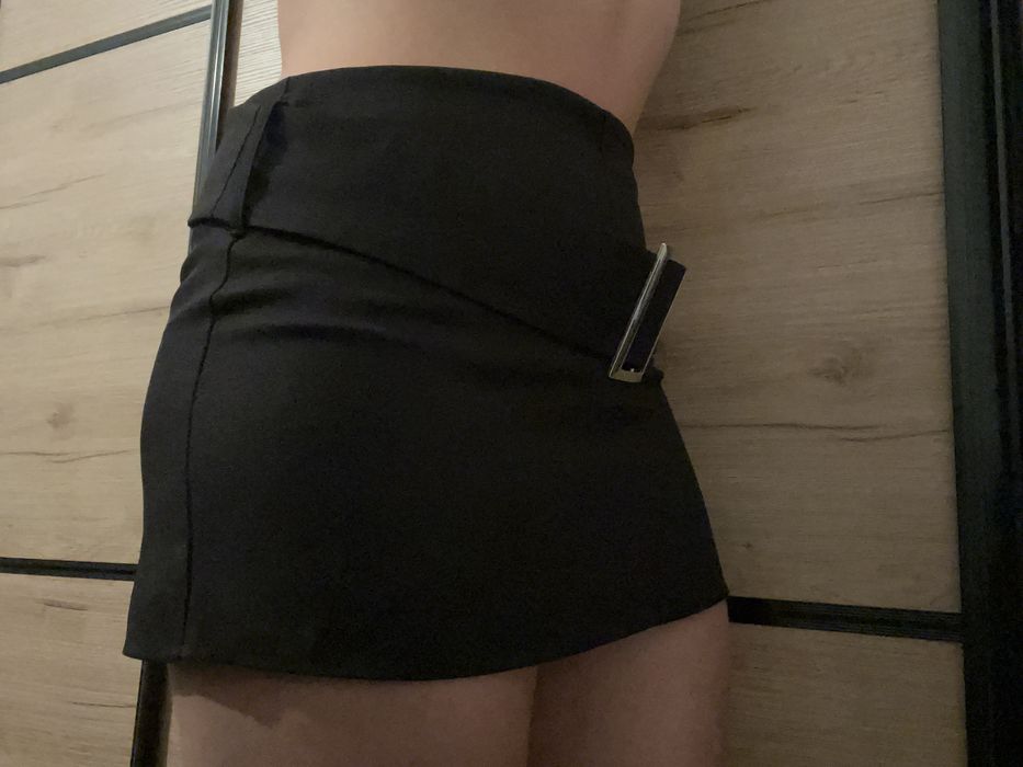 Mini czarna spodniczka asos romiar 36