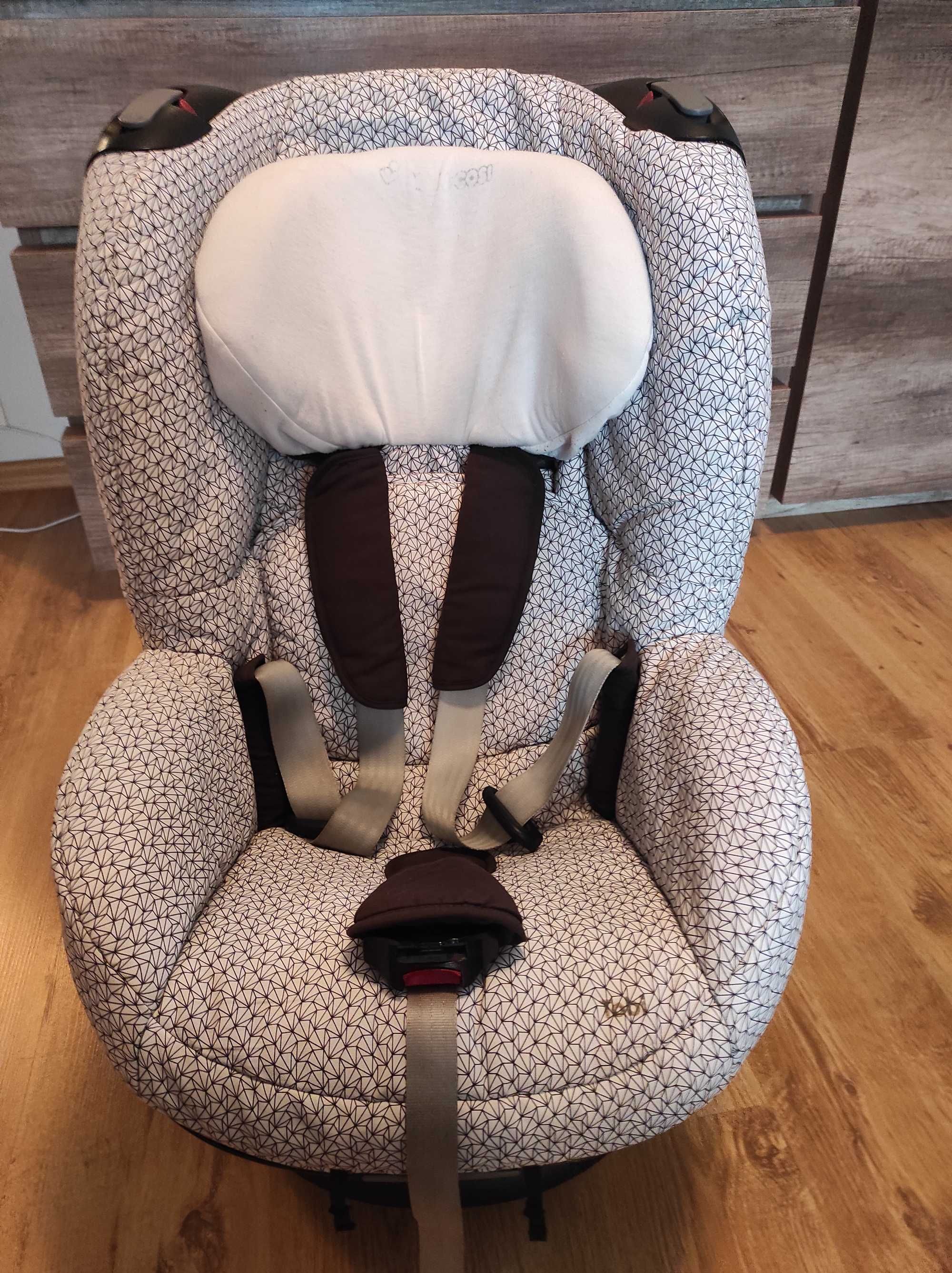 maxi-cosi TOBI  9-18 kg