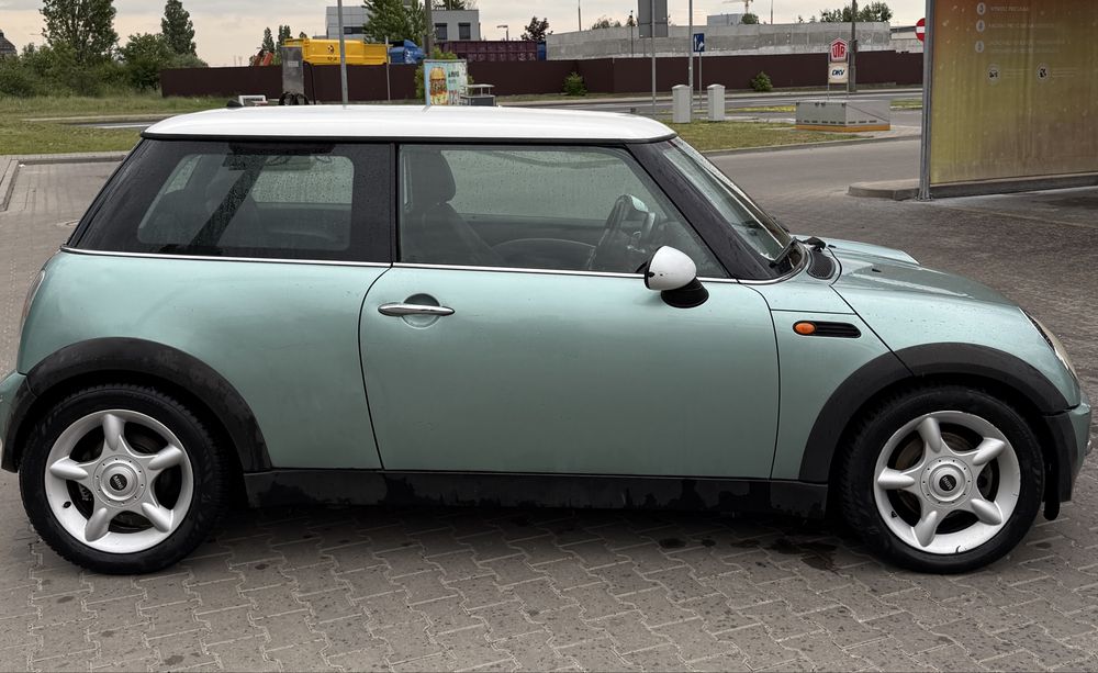 Mini one 1.6 benzyna 2002 rok
