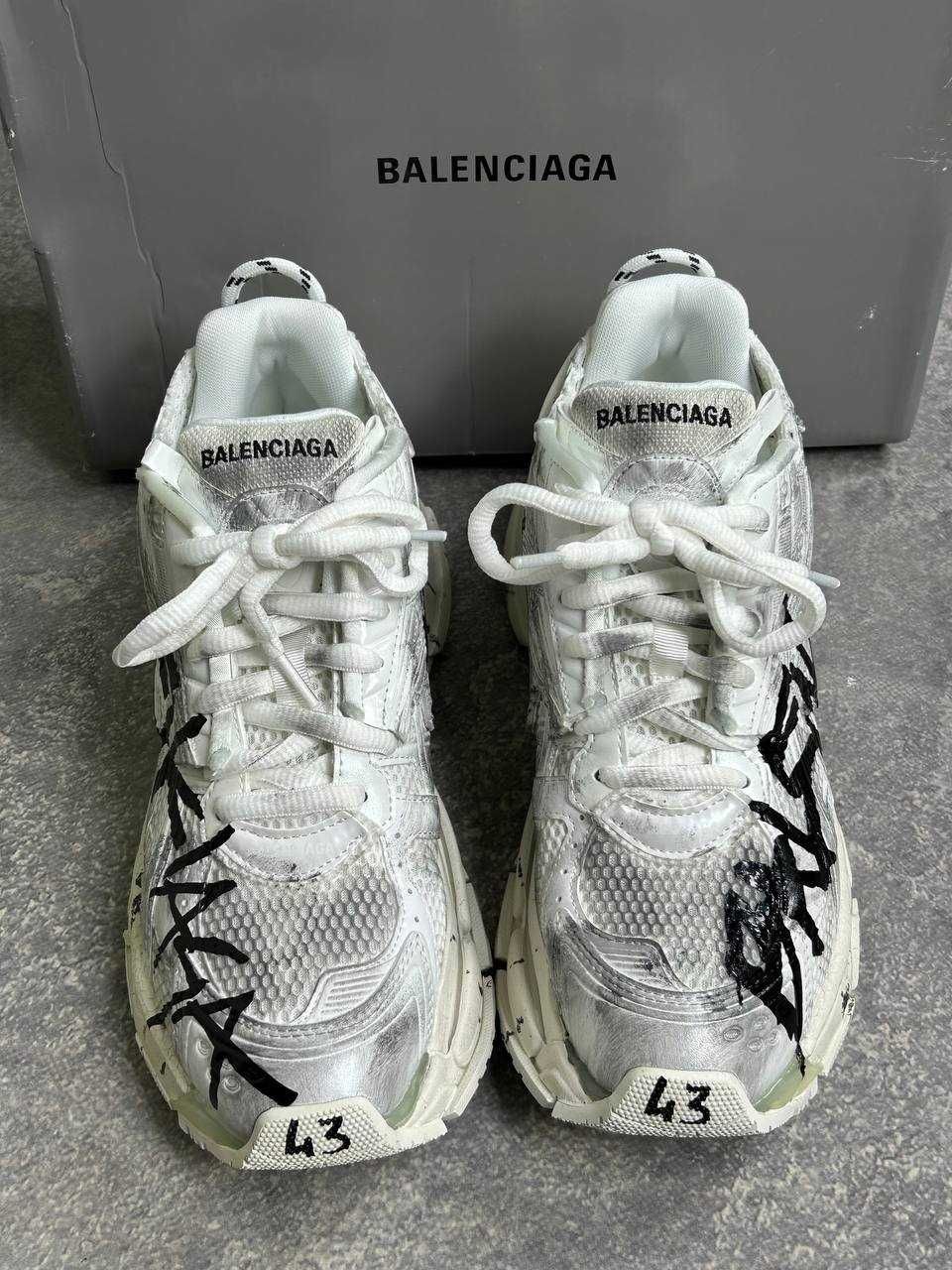 BALENCIAGA Runner graffiti кроссовки белые кеди кросівки чорні 43 40