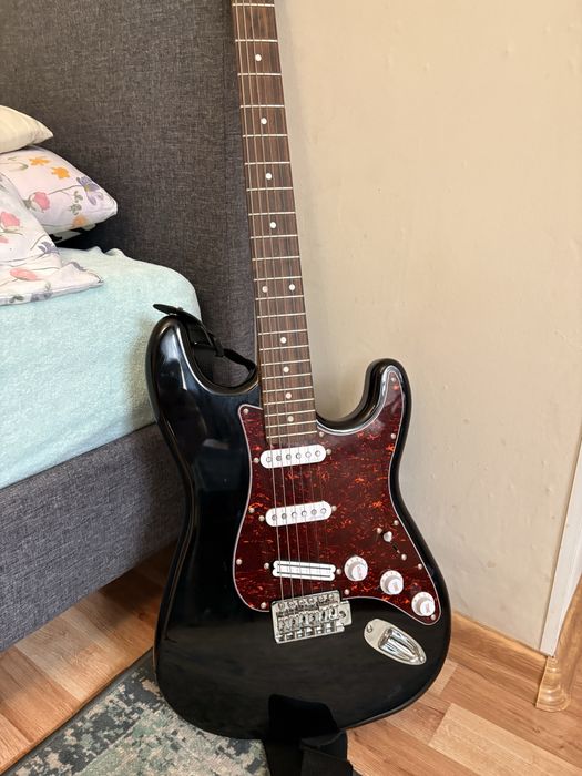 Gitara elektryczna Harley Benton ST-62BK Hot Rod bundle 1
