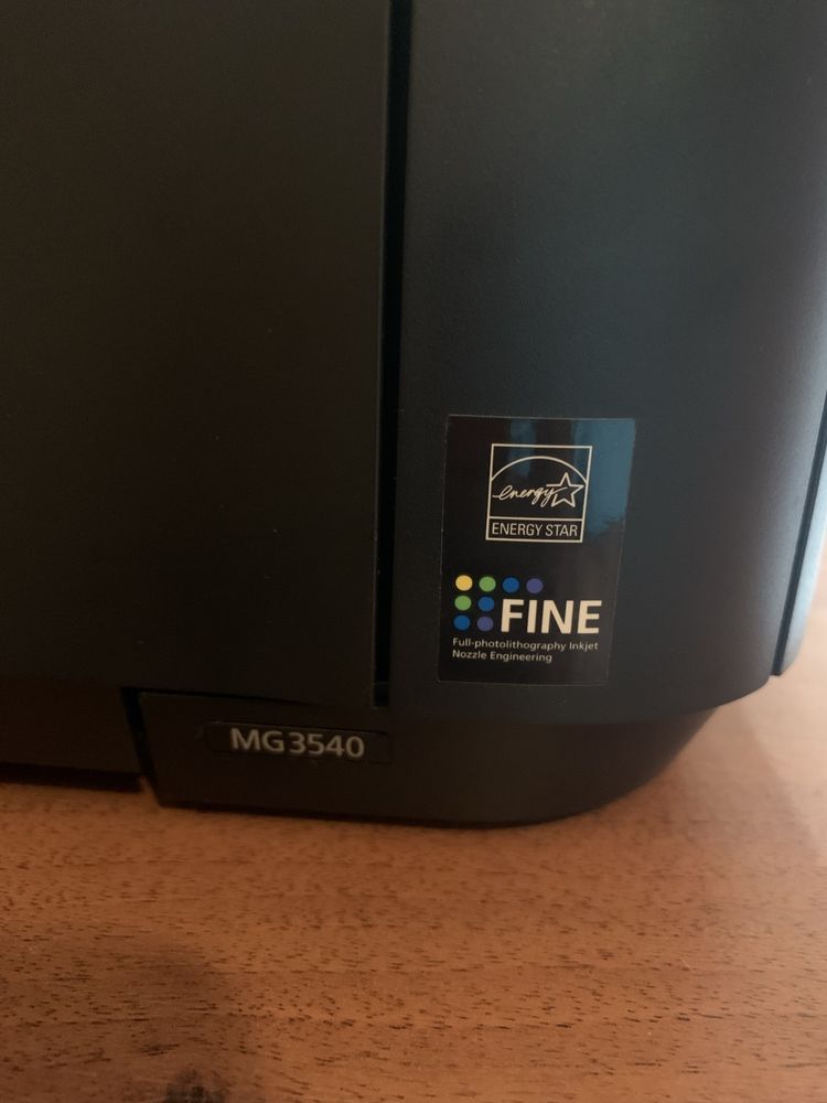 Продам многофункциональное устройство  Canon MG3540