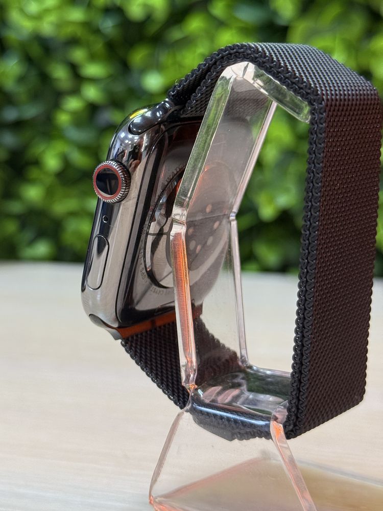 Apple Watch 7 45mm Stainless Steel Graphite