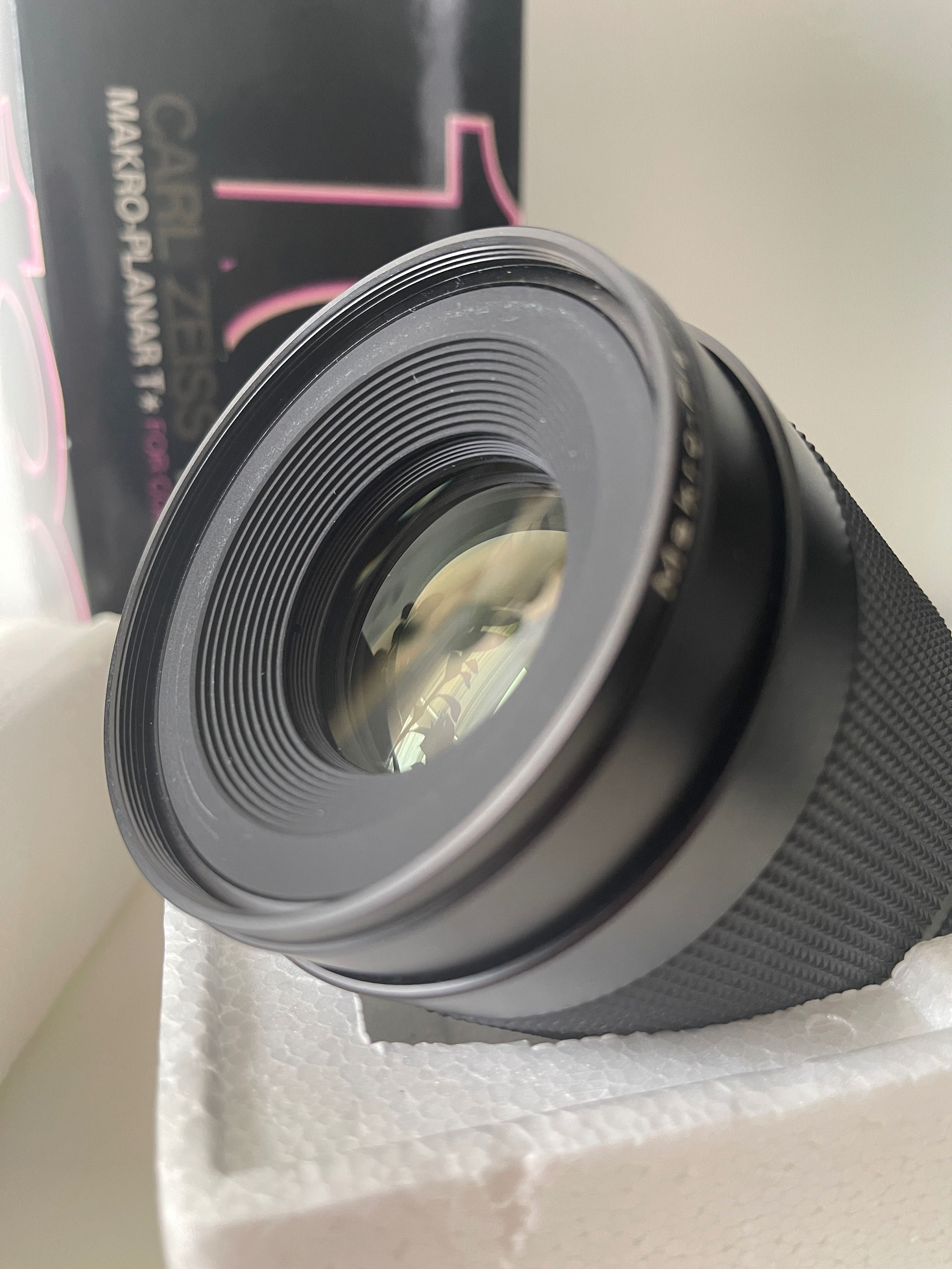 Carl Zeiss 100 mm f 2.8 Makro Planar T*