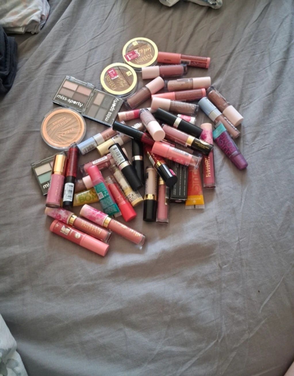 Beuty makeup mystery scoop