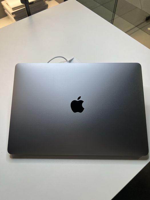 Ноутбук MacBook Pro 13” 2020 i5 8ОЗУ 512GB SSD стан  10/10 #85777