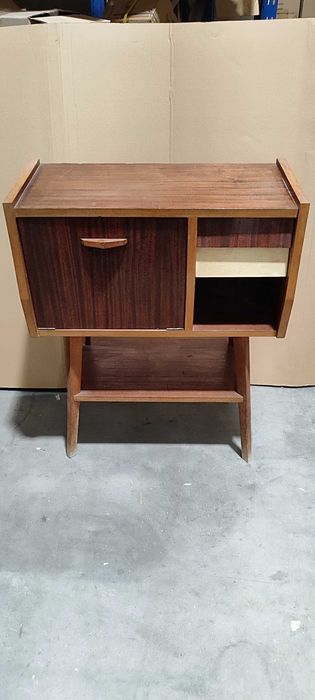 Móvel vintage bom estado