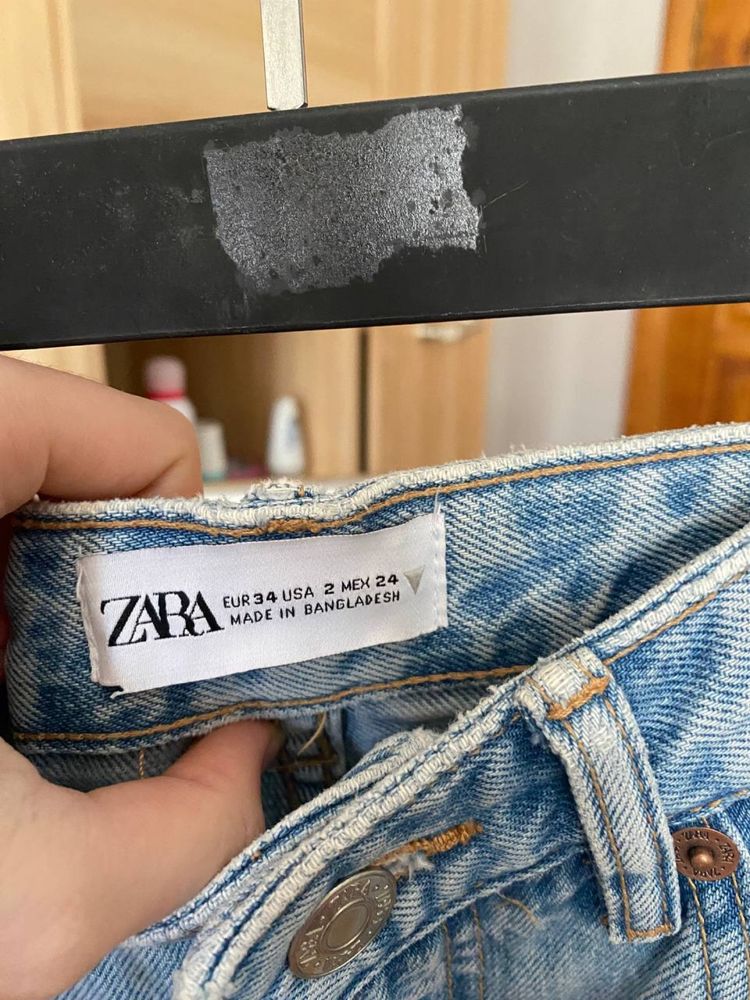 Джинсы zara