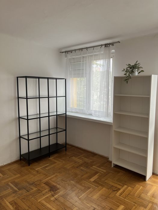 Mieszkanie przy ulicy Zwierzynieckiej. Dwa pokoje.