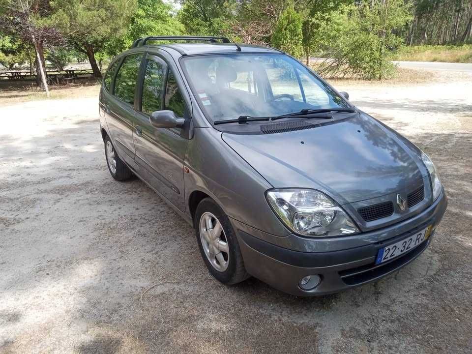 Vendo um Renault Scenic 2001 1.4 16v gasolina 135.000 km