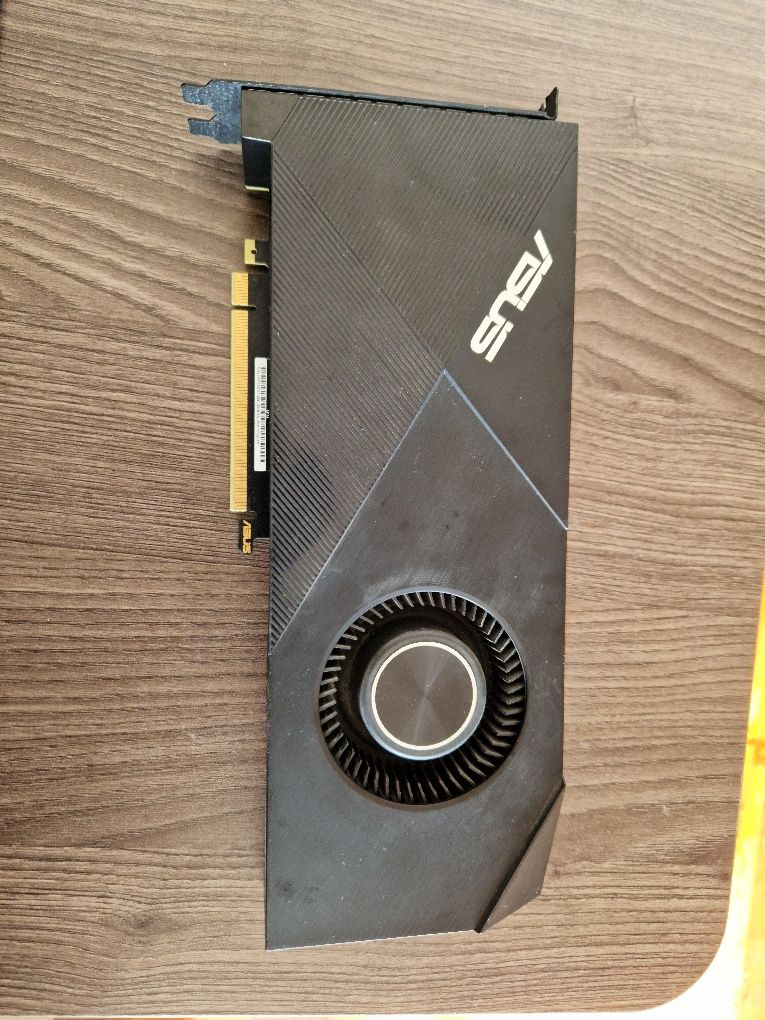 Asus turbo RTX 2080 TI 11 GB